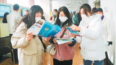 2022考研:考生纷纷咳嗽,监考老师哭。