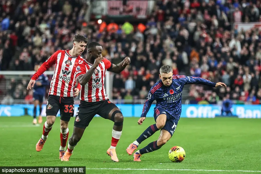 刘嘉玲曝刘德华遭私生骚扰 对方藏床底爬出来