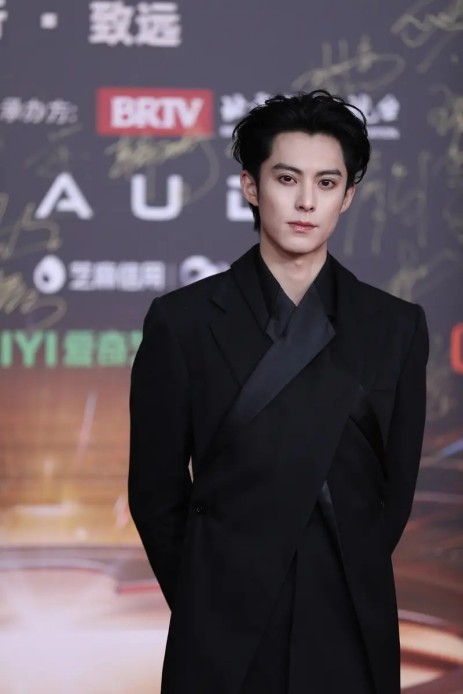 套刷医保问题：复杂成因与艰难求解