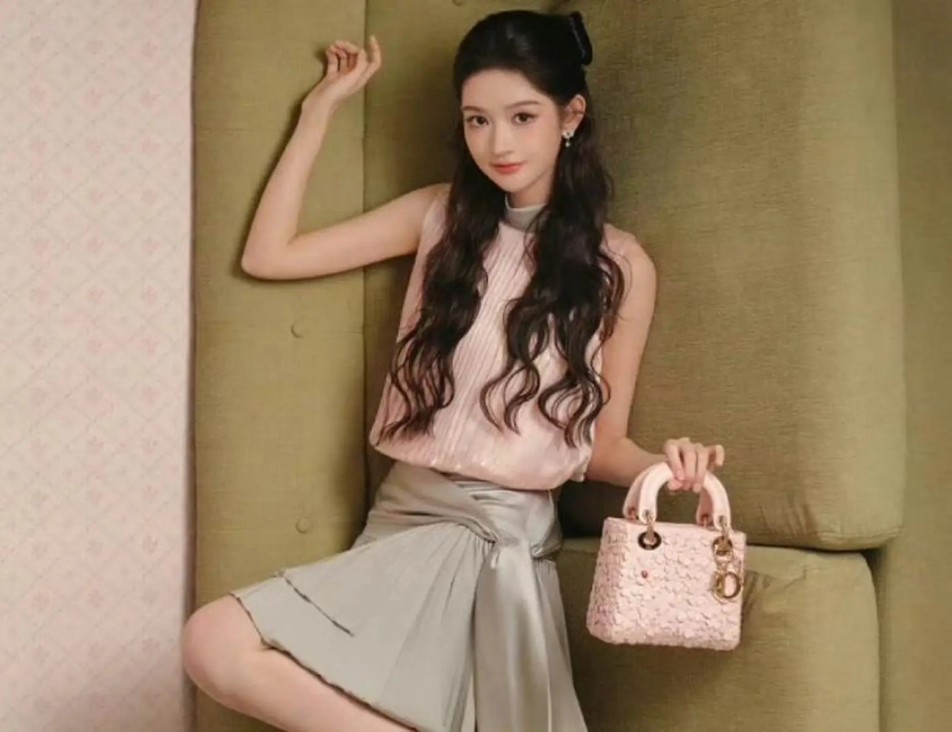 AI红包的狂欢：主角应该是AI，而不是红包