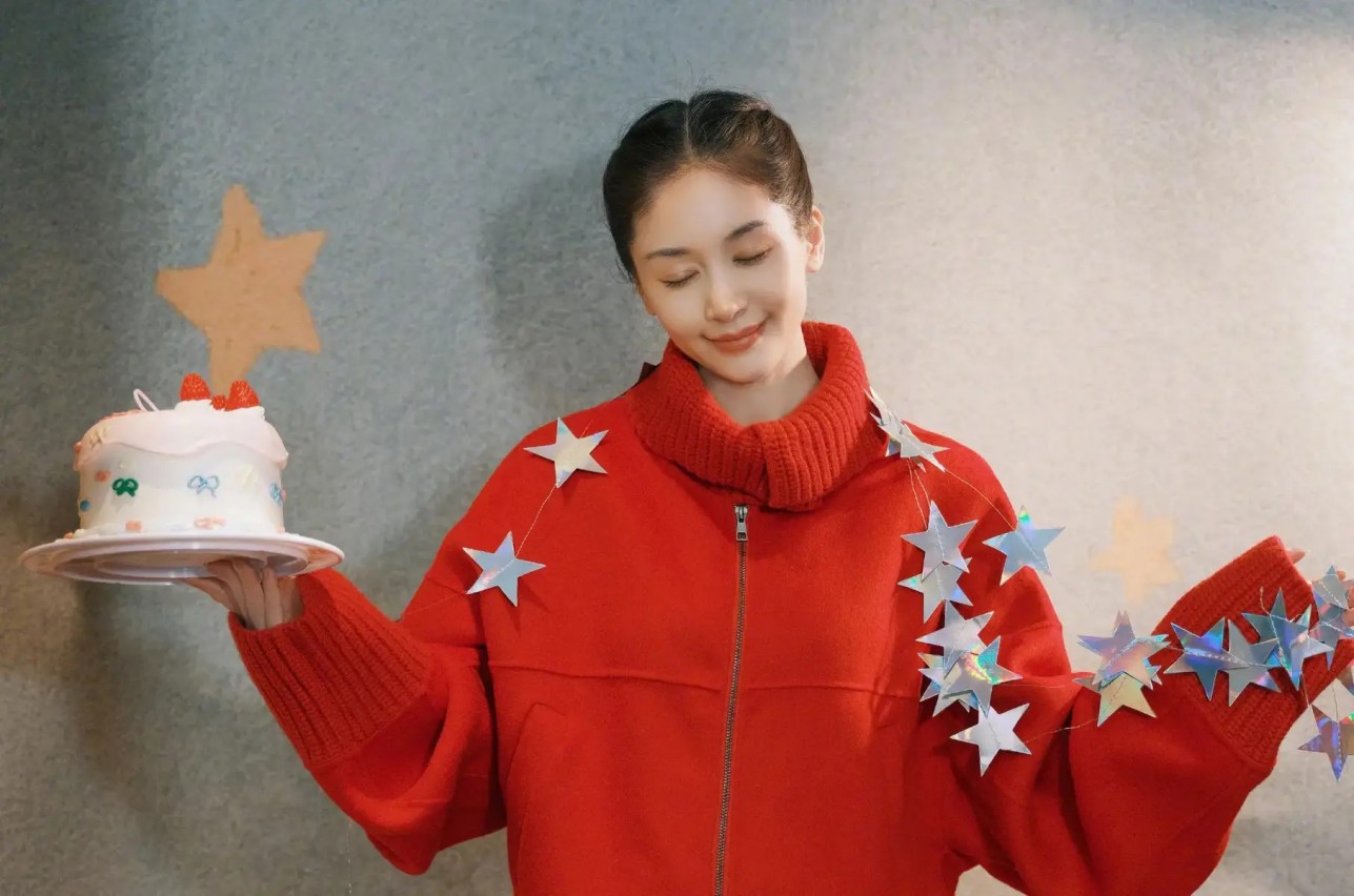 郭碧婷太“清醒”！连续工作不吃豪门画饼，和向佐各自搞事业！