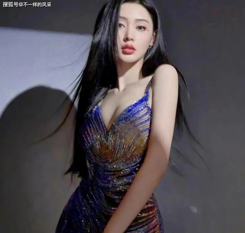 王婆说媒600平别墅男主官宣结婚！妻子小16岁，20岁生日当天领证