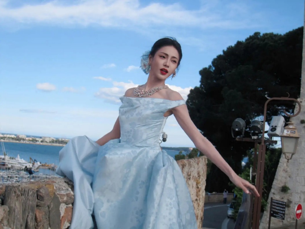 TVB前女星给患罕见病儿子庆4岁生日！蔡思贝等艺人干妈助阵！盼孩子学会走路！
