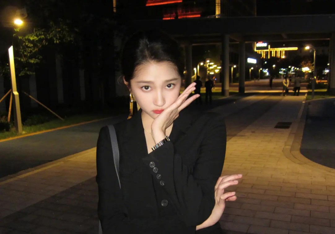 97岁网红刘老太离世：临终当晚仍带病直播，朴实烟火温暖无数人