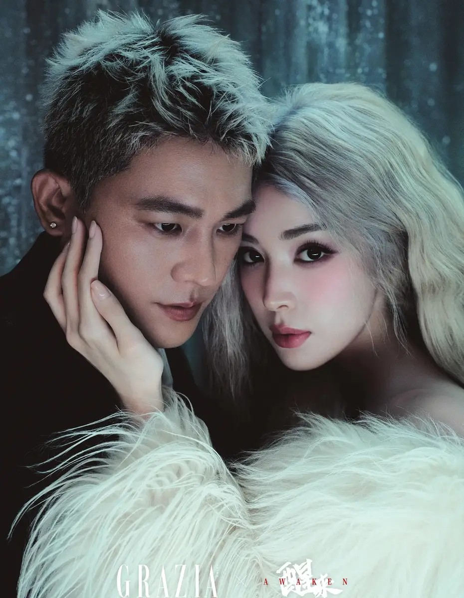 泰勒·斯威夫特婚后独赴英国参加婚礼 短发新造型亮眼 婚戒格外抢镜